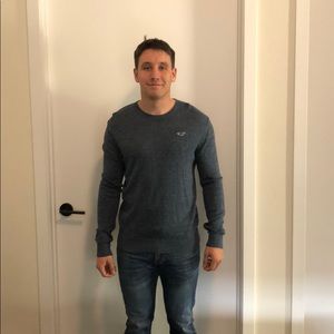 Hollister sweater